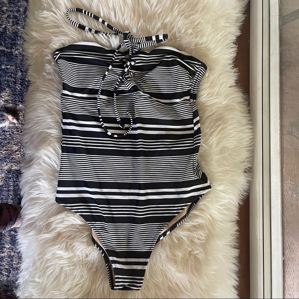 Old Navy Strapless swimsuit